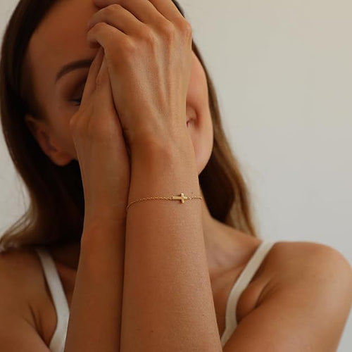 The Cross Bracelet