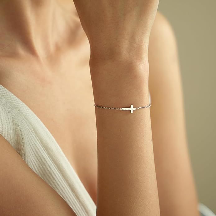 The Cross Bracelet